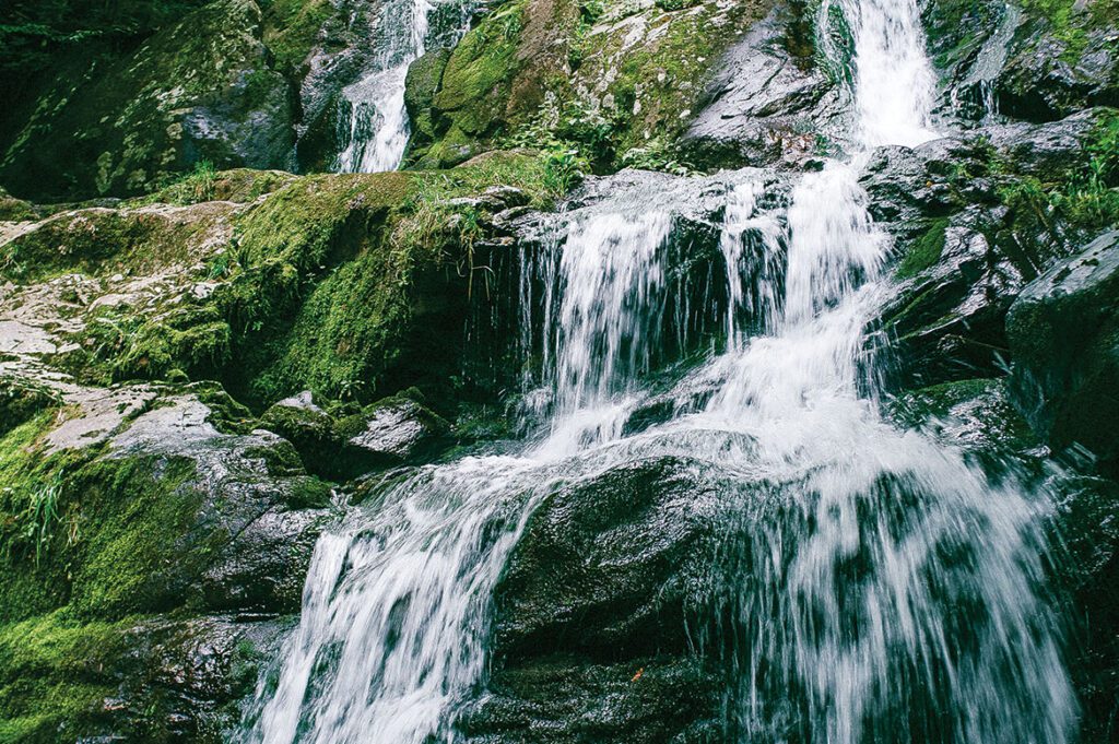 Shenandoah-waterfall-Virginia