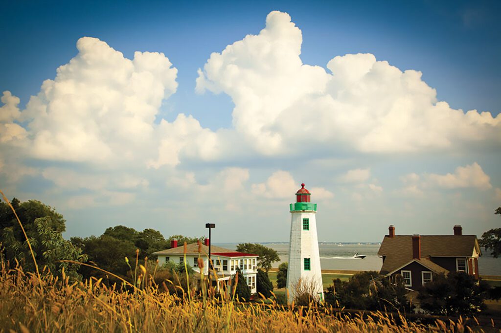 Lighthouse-Hampton-waterfront-Old-point-Comfort-lighthouse