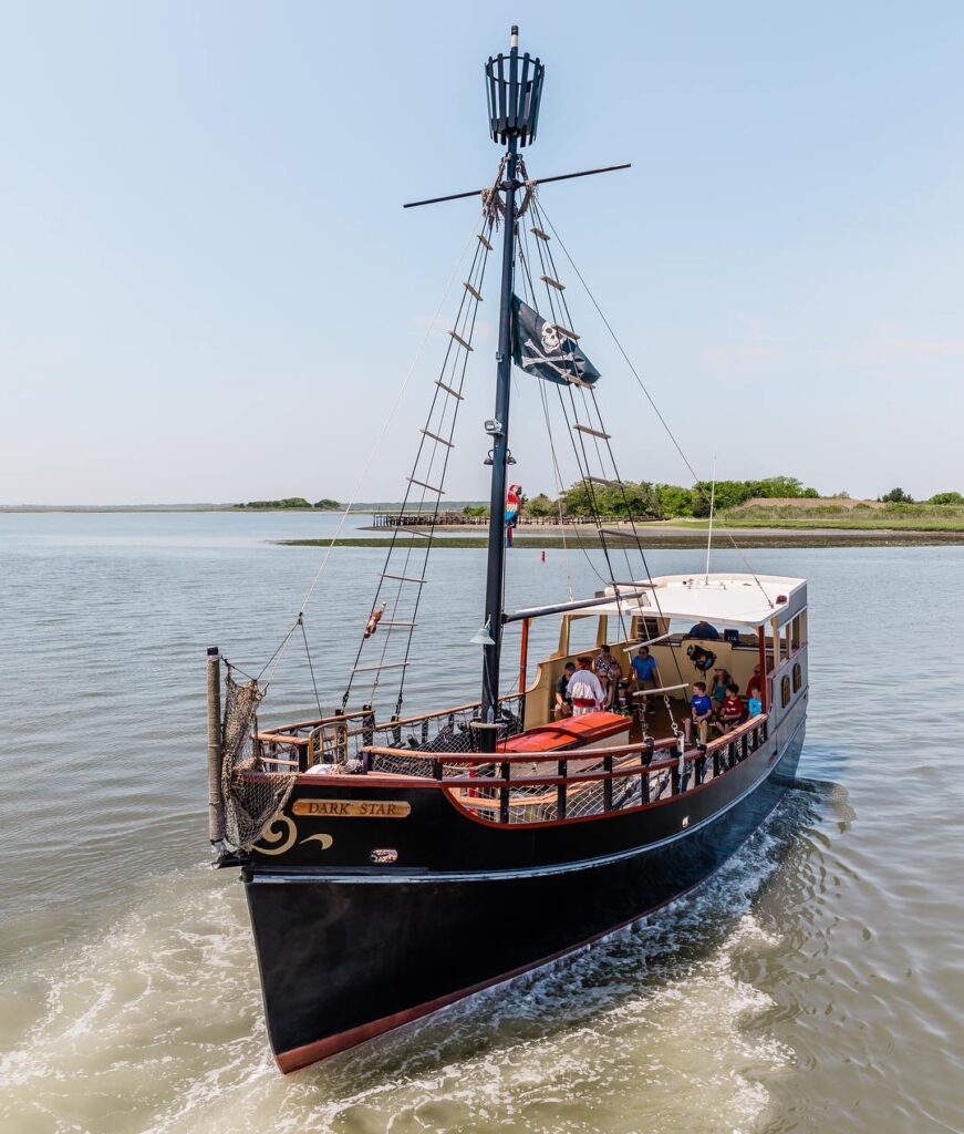 Dark-star-pirate-cruises-ship-New-Jersey